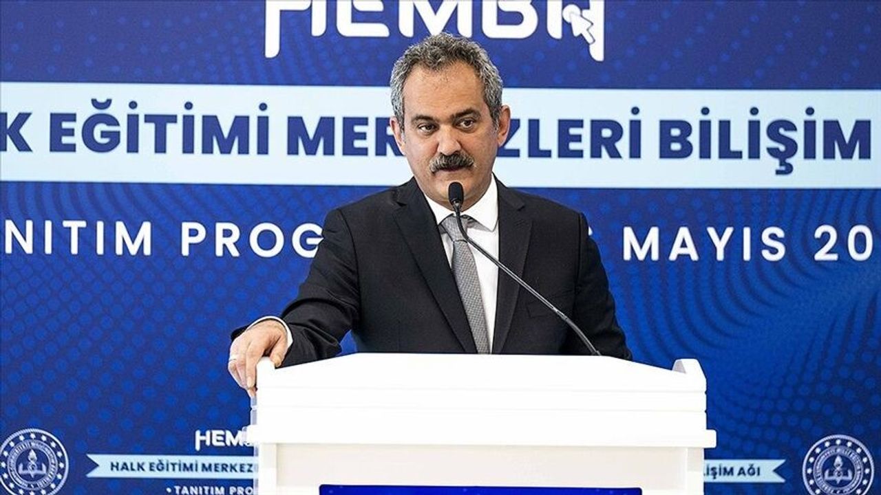 Bakan Özer: HEMBA tüm dünyadaki Türkiye Cumhuriyeti vatandaşlarına hizmet edecek "biricik" bir platform olacak