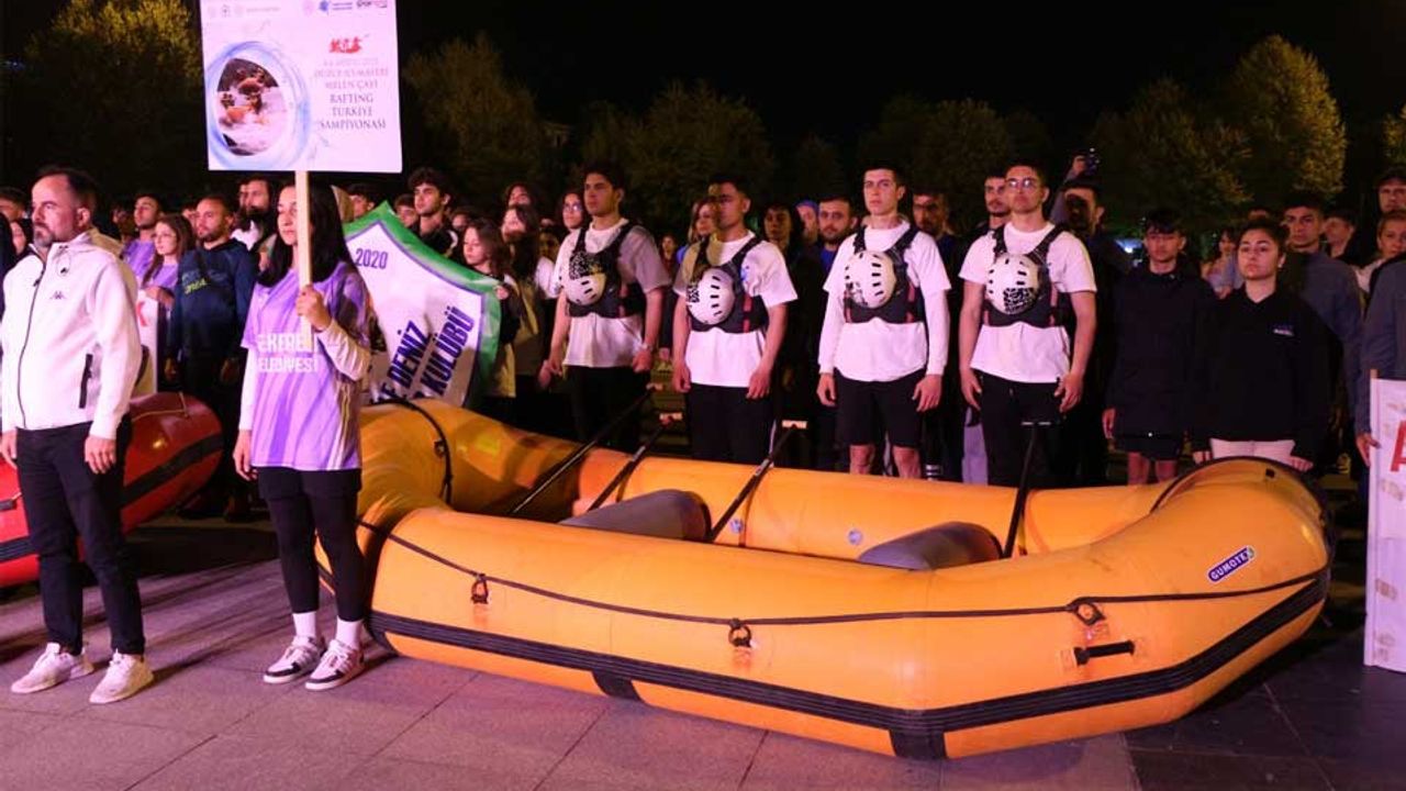 Rafting Türkiye Şampiyonası Kortejle İle Başladı