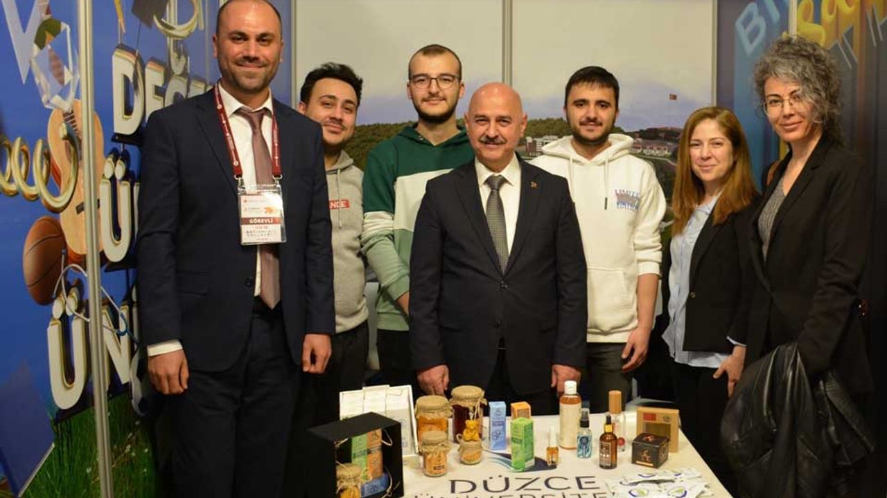 Düzce Üniversitesi İç Anadolu Kariyer Fuarında