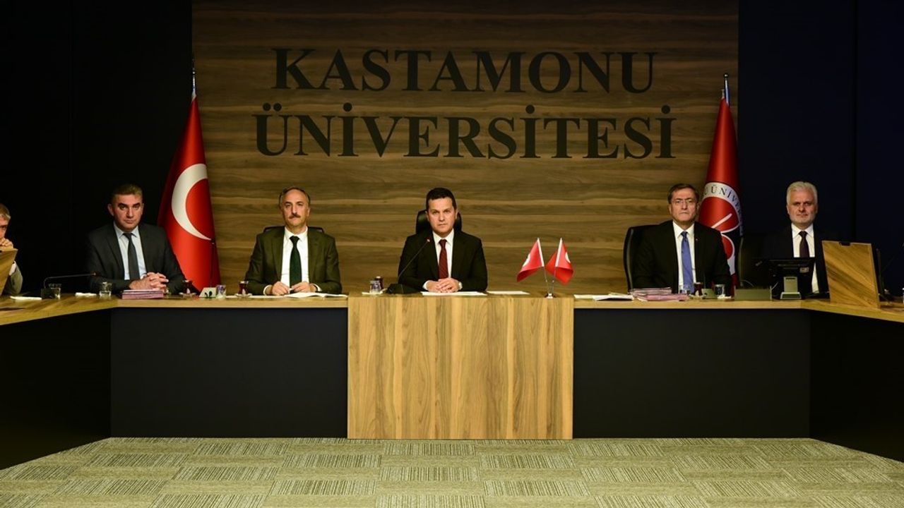 Kastamonu Üniversitesi Senatosu, yeni eğitim öğretim dönemi hazırlıklarını görüştü