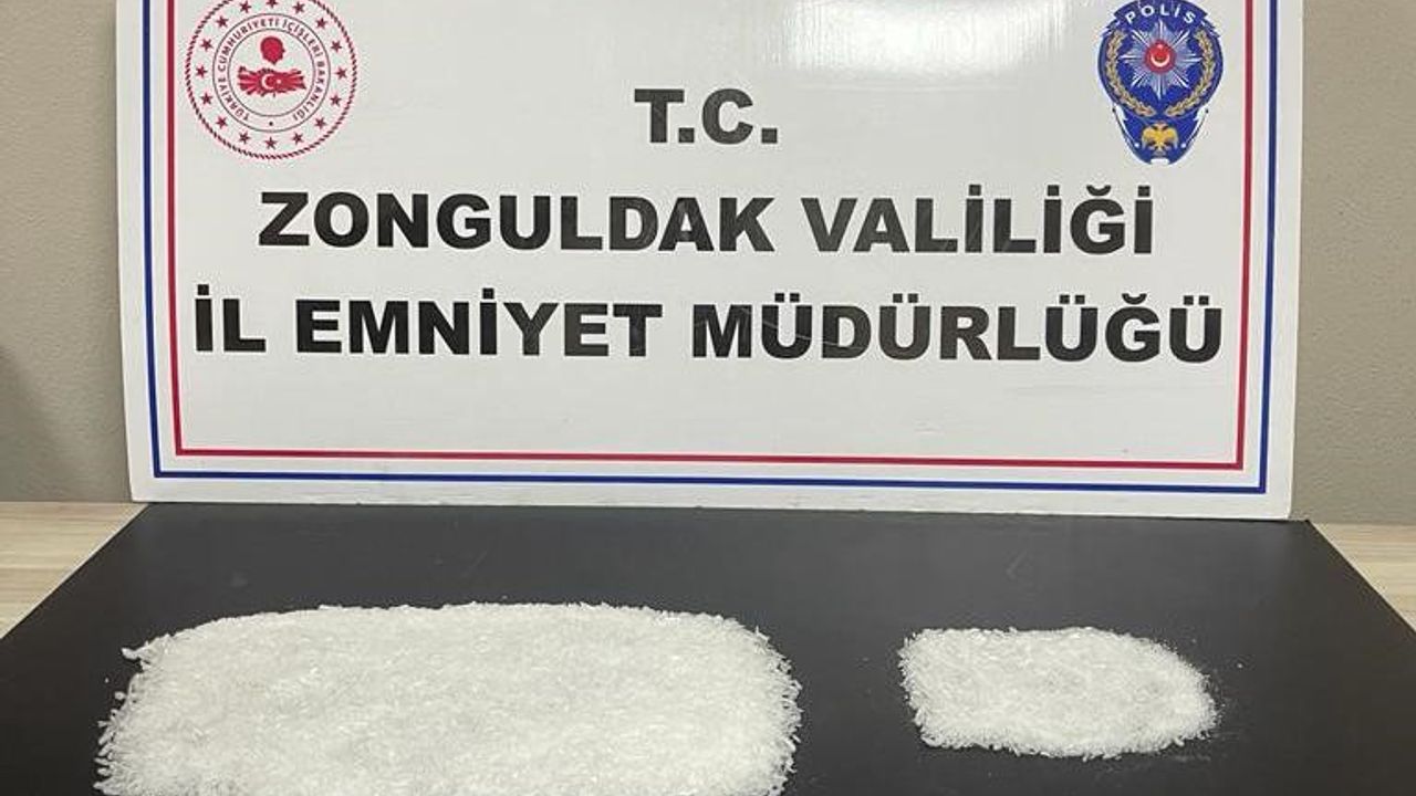 Zonguldak'ta yarım kilo uyuşturucu ile yakalanan 2 kişi tutuklandı