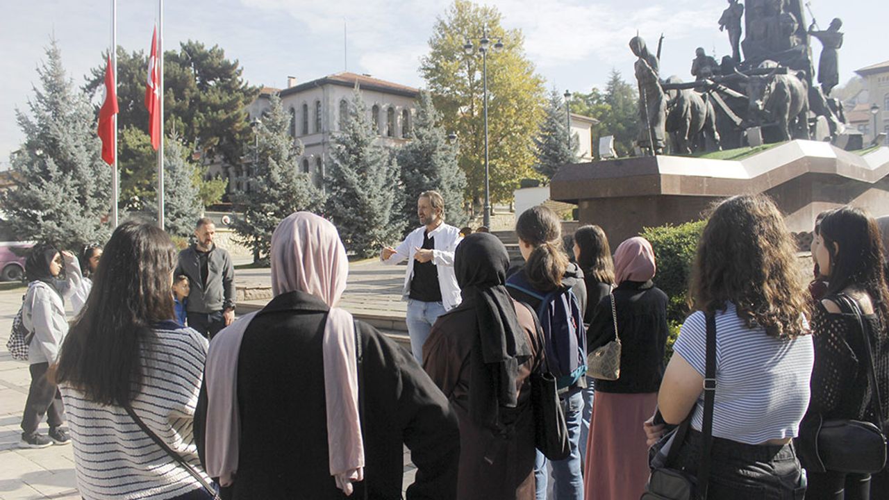 Kastamonu Üniversitesine gelen öğrencilere şehir tanıtıldı