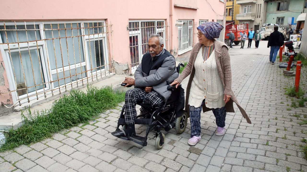 Bacağı ampute edilen 63 yaşındaki engelliye en anlamlı bayram hediyesi