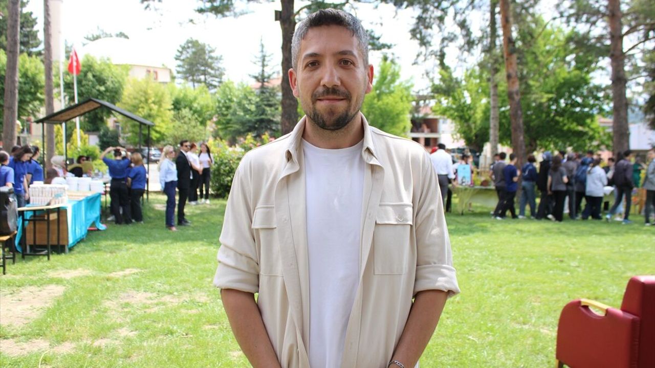 Lise öğrencileri 'Roman Kahramanları Festivali' kapsamında r