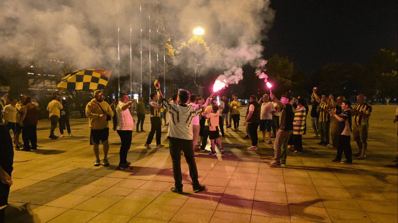 Düzce’de Fenerbahçe Başkanı Aziz Yıldırım sevinci