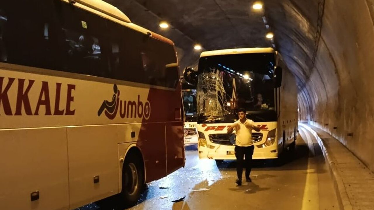 Bolu Dağı Tüneli'nde meydana gelen zincirleme kaza ulaşımı a