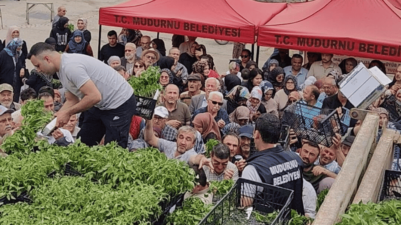 Ücretsiz fide dağıtımında izdiham yaşandı