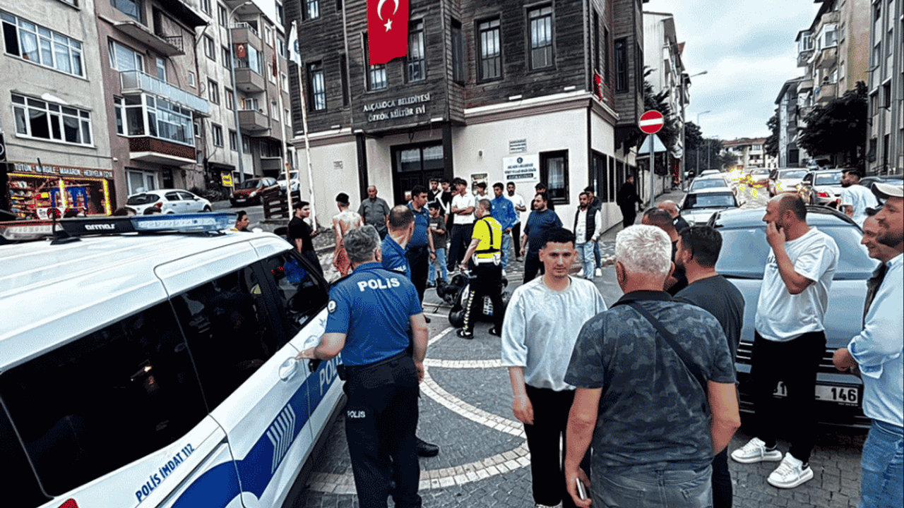Polisin dur ihtarına uymadı, araçlara çarpınca yakalandı