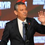 Özgür Özel grup toplantısında CHP'ye veda ediyor