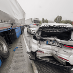 Trafik canavarı yağışlı havayı fırsatı bildi 1 ölü 12 yaralı
