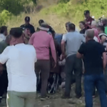 Devrilen traktörün altında kalan sürücü hayatını kaybetti