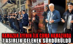 RAMAZAN AYININ İLK CUMA NAMAZINDA 7 ASIRLIK GELENEK SÜRDÜRÜLDÜ