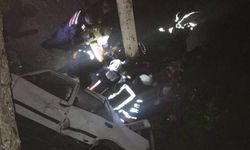 Köprüden Düşen Otomobildeki 1'i Bebek 4 Kişi Yaralandı