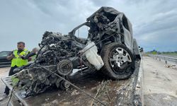 KMO’da Korkutan Kaza: Araç Bariyerlere Çarparak Alev Aldı