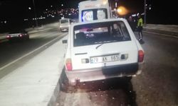 Karabük'te refüje çarpan otomobildeki 1 kişi yaralandı