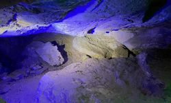 Yaz aylarının serinleten mağarası şifa dağıtıyor