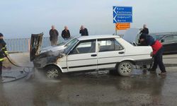 Seyir halinde alevlere teslim olan Tofaş kullanılmaz hale geldi