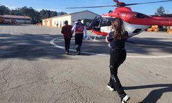 Parmağı kopan şahıs helikopterle hastaneye yetiştirildi