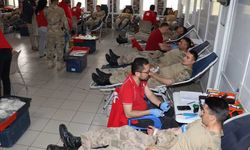 Askerler kan ve kök hücre bağışı yaptı
