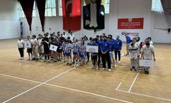 Üniversiteler Arası Salon Futbolu Bölgesel Lig grup müsabakaları açılış seremonisi gerçekleştirildi