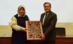 Kastamonu Üniversitesi’nde “Arap Dili Neye Yarar: Medrese’den Fakülteye Bir Muhasebe” isimli söyleşi gerçekleştirildi