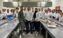 Şeflerden pasta ve tatlı yapım metotlarını öğrendiler