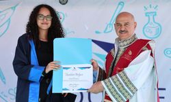 Düzce Üniversitesi'nde mezuniyet heyecanı yaşandı