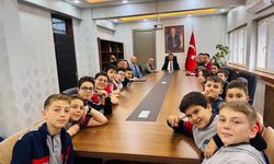 Kaymakam Adem Kaya, Oyuncu Beyinler Turnuvası’nda dereceye giren öğrencileri ağırladı