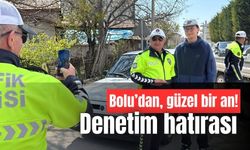 İlk kez denetime girdiği polislerle, hatıra fotoğrafı çektirdi