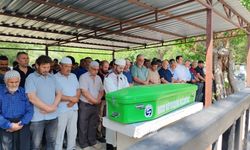 Beynine pıhtı atan çocuk hayatını kaybetti
