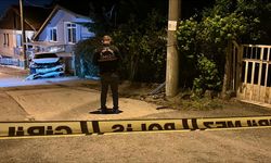 Kocaeli'de aracında silahlı saldırıya uğrayan kişi ağır yaralandı