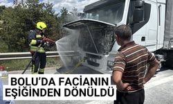 Anadolu Otoyolu'nun Bolu kesiminde seyir halindeki tır yandı