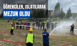 Öğrenciler, ıslatılarak mezun edildi