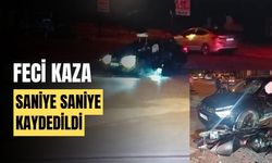 Motosiklet ile otomobilin çarpıştığı an kameraya yansıdı