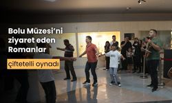 Bolu Müzesi’ni ziyaret eden Romanlar, çiftetelli oynadı