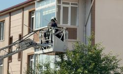 Evinin balkonunda asılı halde bulundu
