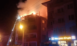 4 katlı evde yangın! itfaiye ekipleri seferber oldu