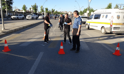 Otomobilin çarptığı kadın hayatını kaybetti