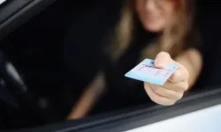 Yeni ehliyet düzenlemesi resmen kabul edildi! Bunları yapanın sürücü belgesi iptal edilecek