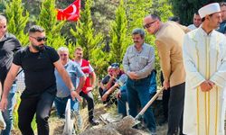 Binlerce kişi Neriman Anne'yi son yolculuğuna uğurladı