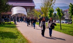 Bolu’ya öğrenci akını: BAİBÜ’de yer kalmadı