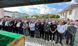 Eski sendika başkanı gözyaşlarıyla uğurlandı