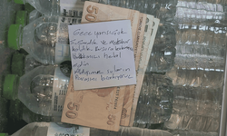 Esnaf bırakılan notla duygulandı