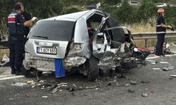 Bolu'da iki otomobilin çarpıştığı kazada 1 kişi öldü, 2 kişi ağır yaralandı