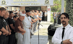 Sevilen doktorun cenaze namazını kuzeni kıldırdı