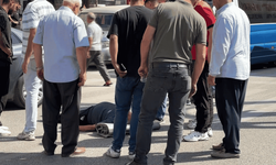 Yaya geçidinde otomobilin çarptığı yaşlı adam yaralandı
