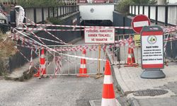 Bolu’da alt geçidin tavanı çöktü: Yol ulaşıma kapandı