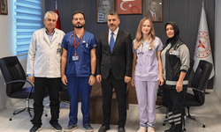 Anne babalarının meslek aşkı, çocuklarını doktor yaptı