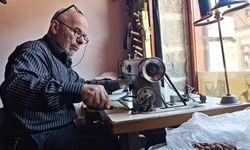Çocukken başına geçtiği tezgahından 59 yıldır ayrılmadı