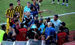 Düzcespor maçında büyük olaylar çıktı